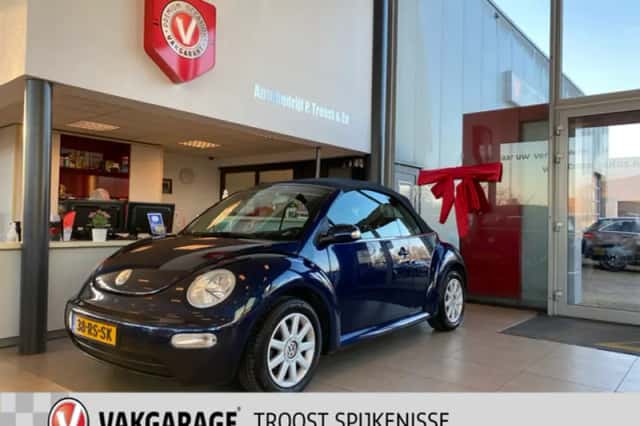 Volkswagen New Beetle (2005) thumbnail 1
