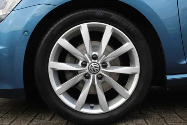 Volkswagen Golf (2014) thumbnail 5