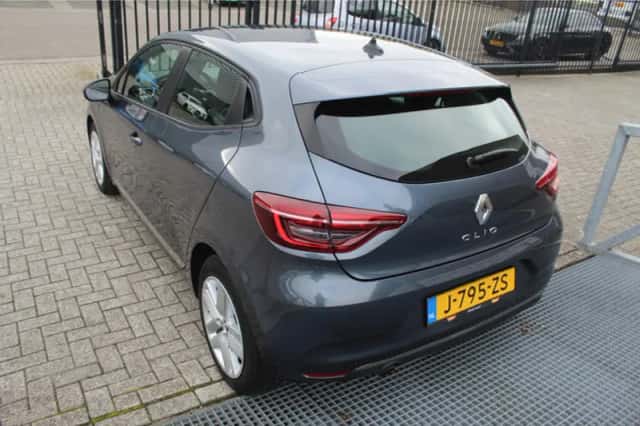 Renault Clio (2020) thumbnail 3
