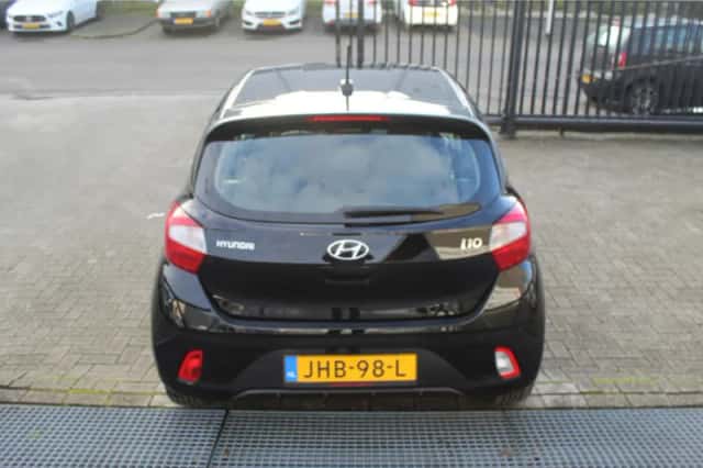 Hyundai i10 (2022) thumbnail 4