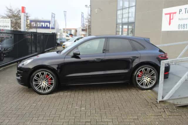 Porsche Macan (2015) thumbnail 2