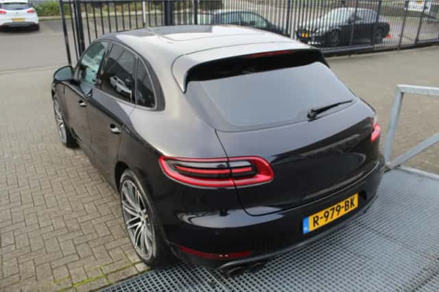 Porsche Macan (2015) thumbnail 3