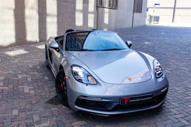 Porsche 718 Boxster (2018) thumbnail 4