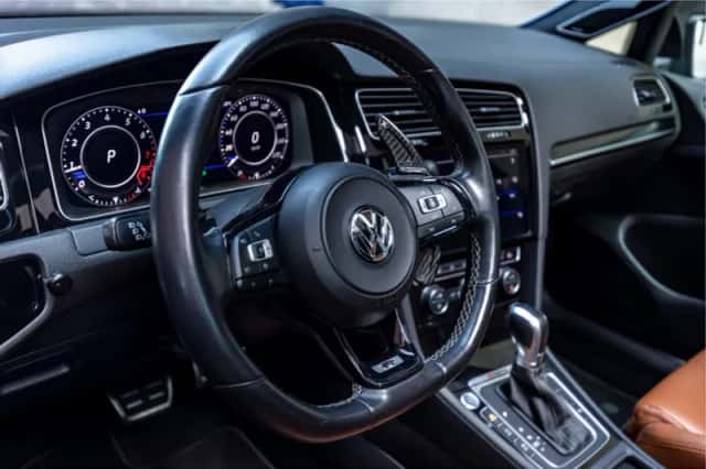 Volkswagen Golf (2019) thumbnail 2