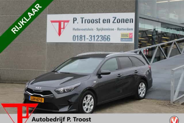Kia Ceed Sportswagon (2022) thumbnail 1