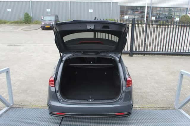 Kia Ceed Sportswagon (2022) thumbnail 6