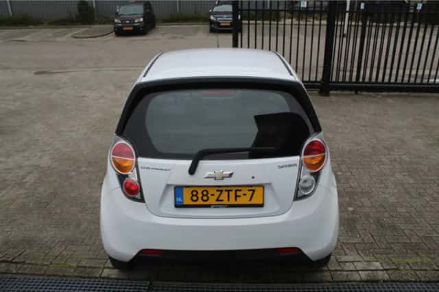 Chevrolet Spark (2013) thumbnail 4