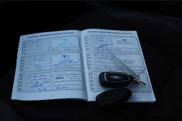 Ford Kuga (2018) thumbnail 2