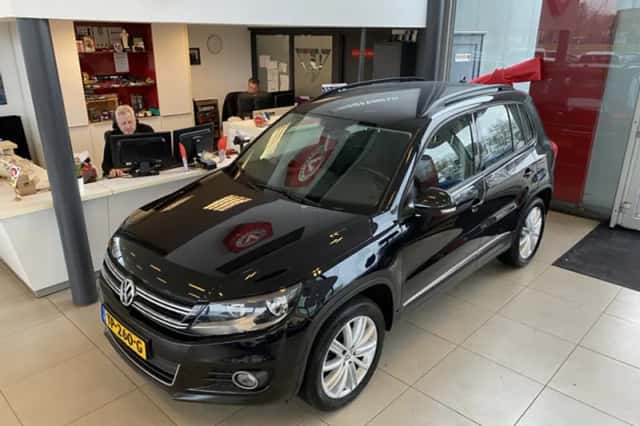 Volkswagen Tiguan (2016) thumbnail 2