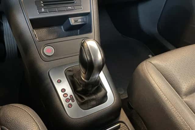 Volkswagen Tiguan (2016) thumbnail 3