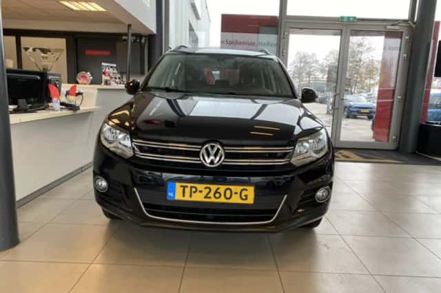 Volkswagen Tiguan (2016) thumbnail 4