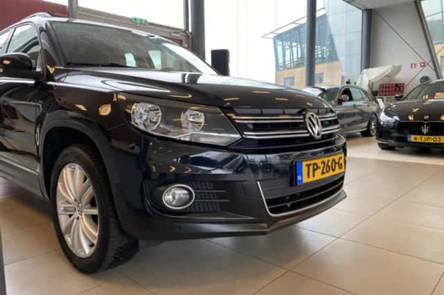 Volkswagen Tiguan (2016) thumbnail 5