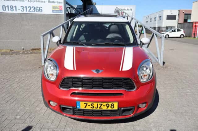 MINI Countryman (2013) thumbnail 4