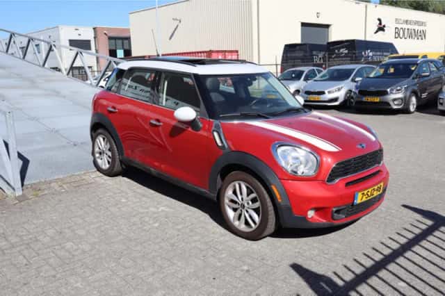 MINI Countryman (2013) thumbnail 5