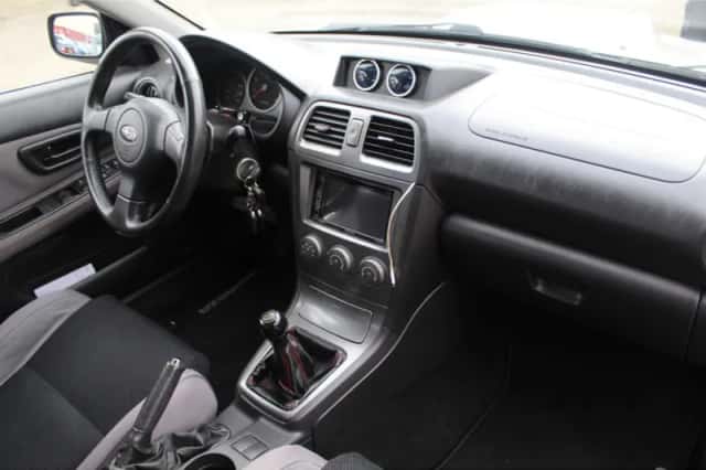 Subaru Impreza (2006) thumbnail 5