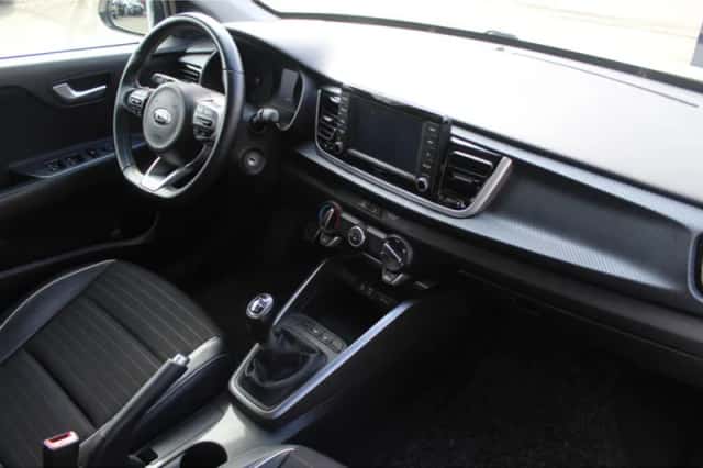 Kia Rio (2020) thumbnail 2