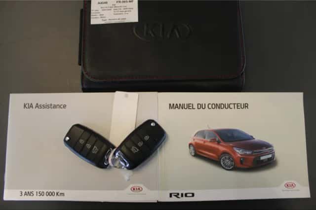 Kia Rio (2020) thumbnail 3