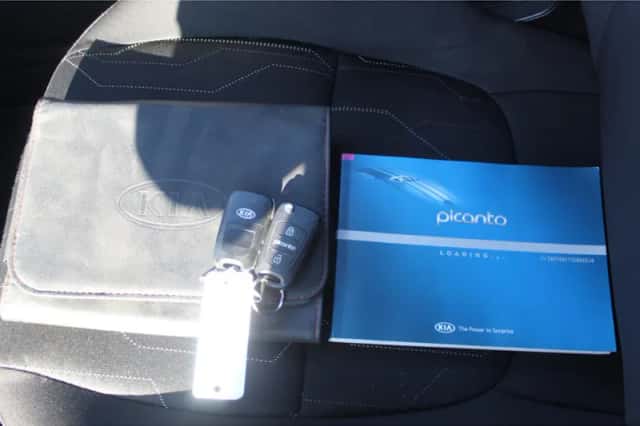 Kia Picanto (2013) thumbnail 3