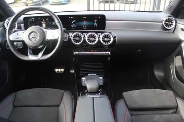 Mercedes-Benz A-Klasse (2021) thumbnail 2