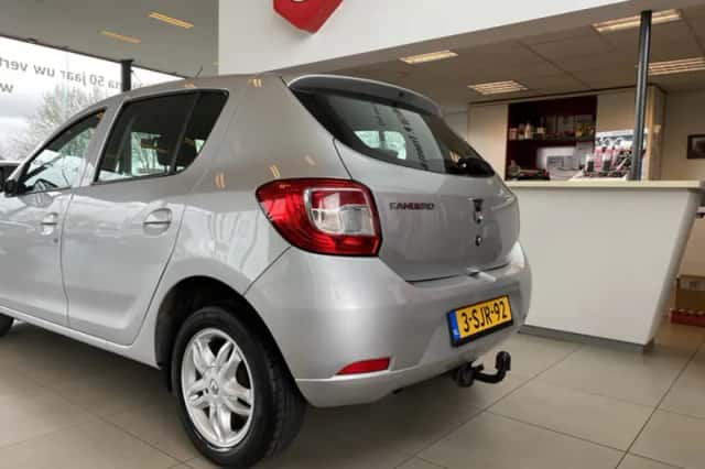 Dacia Sandero (2013) thumbnail 5