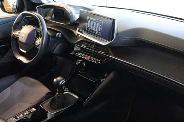 Peugeot 208 (2021) thumbnail 2