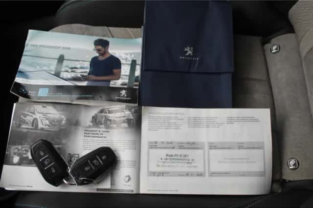 Peugeot 208 (2021) thumbnail 3