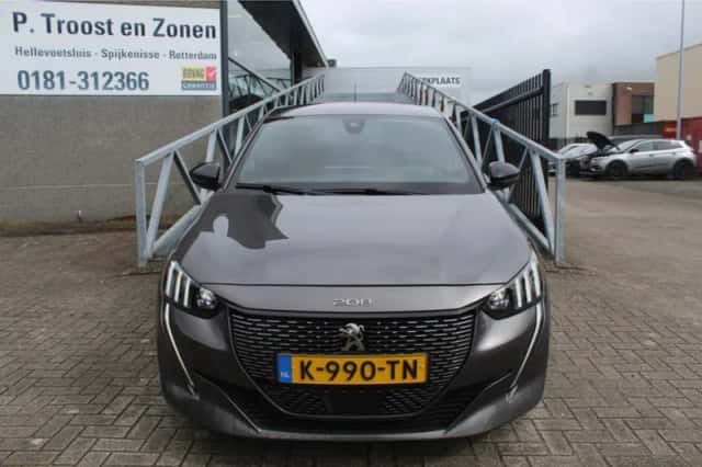 Peugeot 208 (2021) thumbnail 5