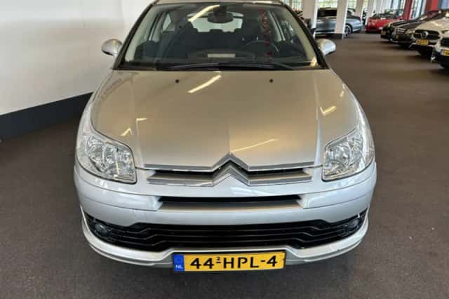 Citroën C4 (2009) thumbnail 4