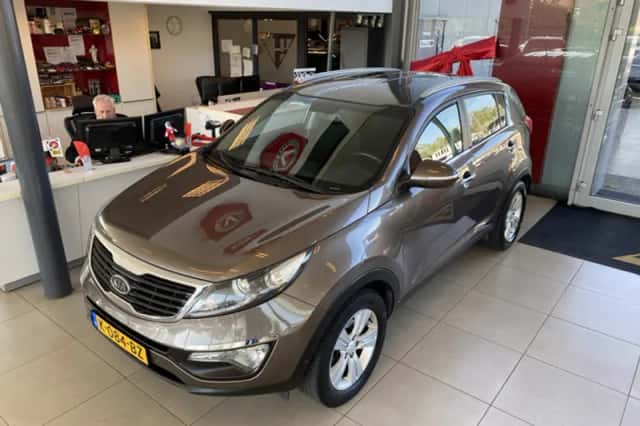 Kia Sportage (2014) thumbnail 2