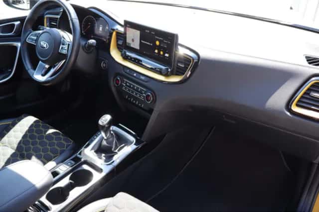 Kia XCeed (2019) thumbnail 6