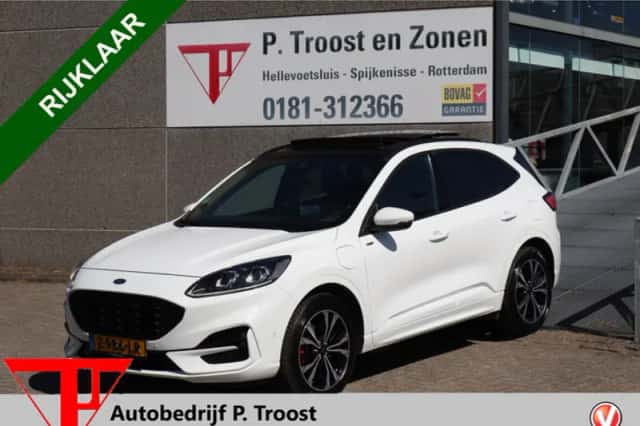 Ford Kuga (2021) thumbnail 1