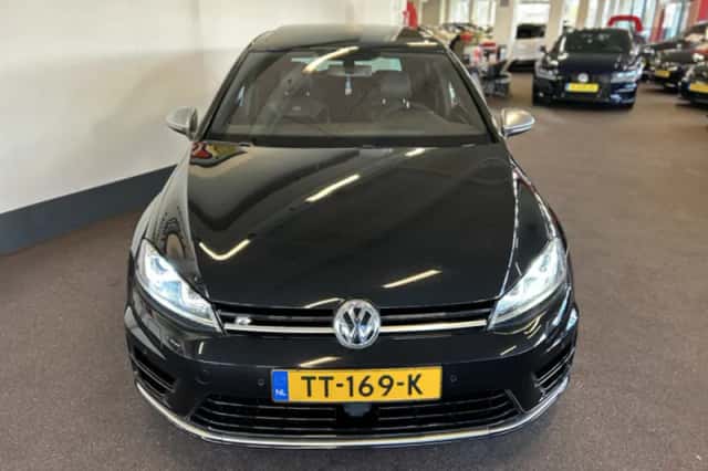 Volkswagen Golf (2014) thumbnail 4