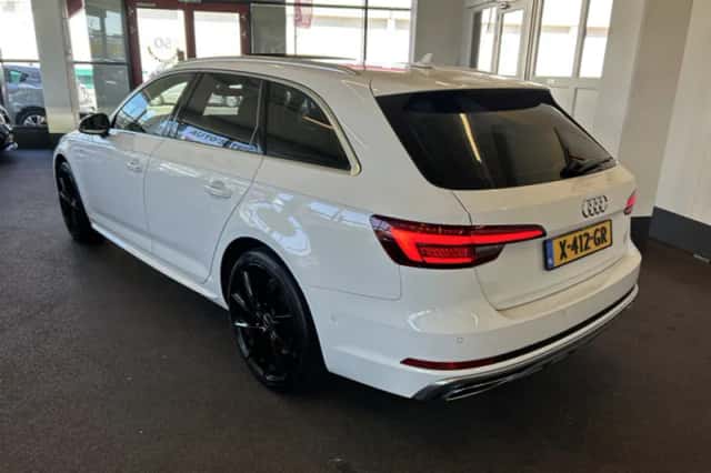 Audi A4 (2019) thumbnail 6