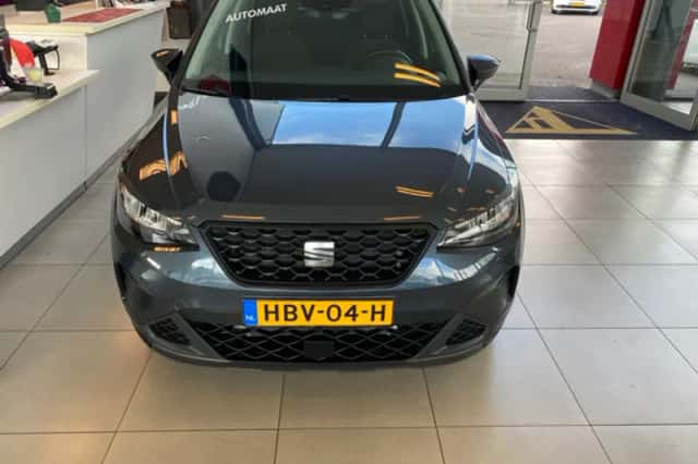 SEAT Arona (2024) thumbnail 5