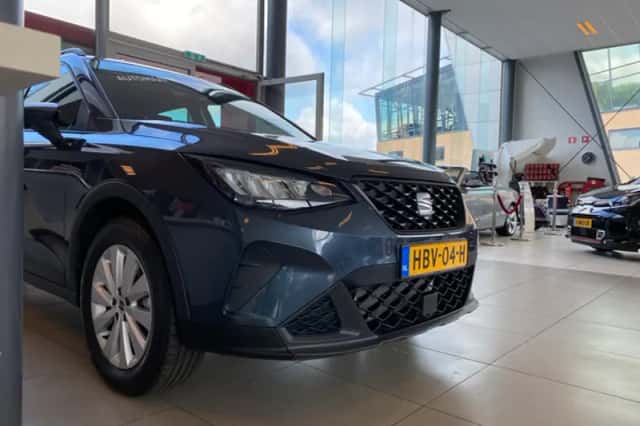SEAT Arona (2024) thumbnail 6