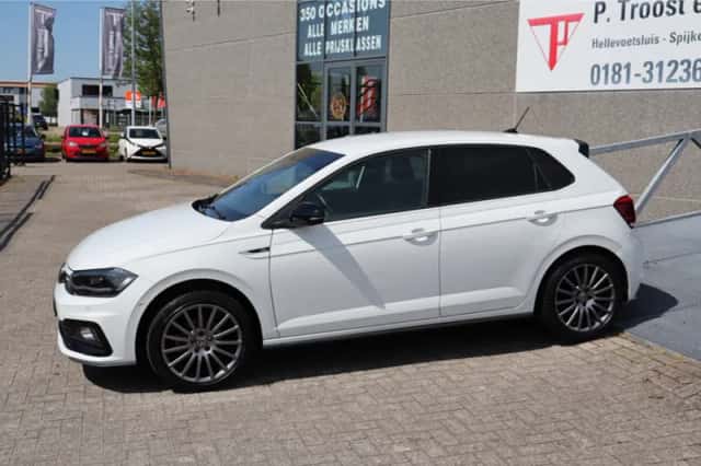 Volkswagen Polo (2021) thumbnail 3