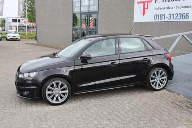 Audi A1 (2014) thumbnail 6