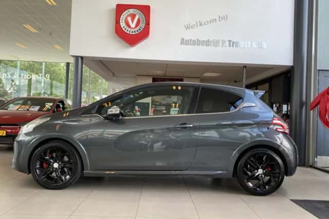 Peugeot 208 (2015) thumbnail 4