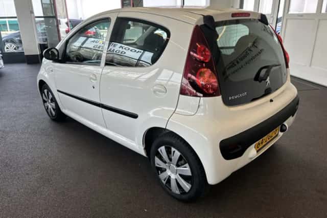 Peugeot 107 (2012) thumbnail 6