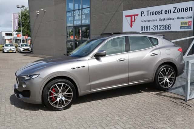 Maserati Levante (2017) thumbnail 5