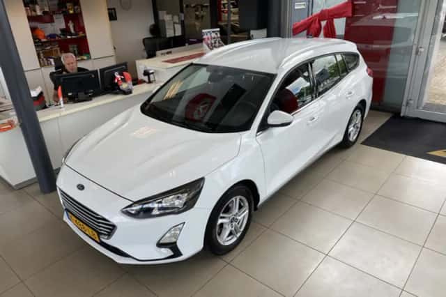 Ford Focus (2021) thumbnail 2
