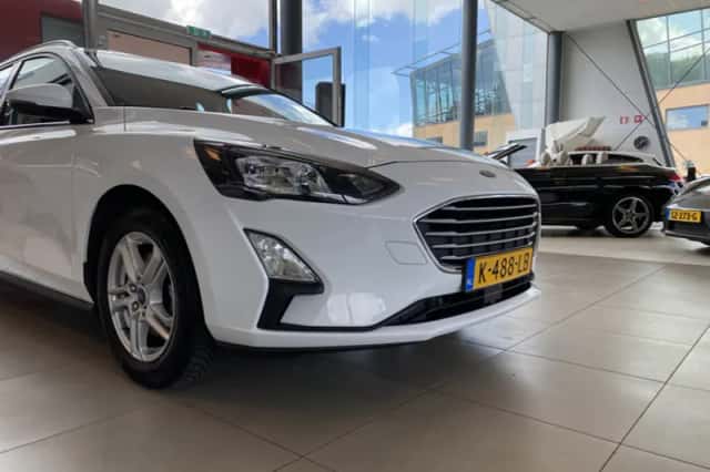 Ford Focus (2021) thumbnail 5