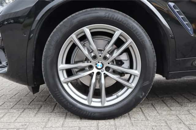 BMW X4 (2019) thumbnail 5