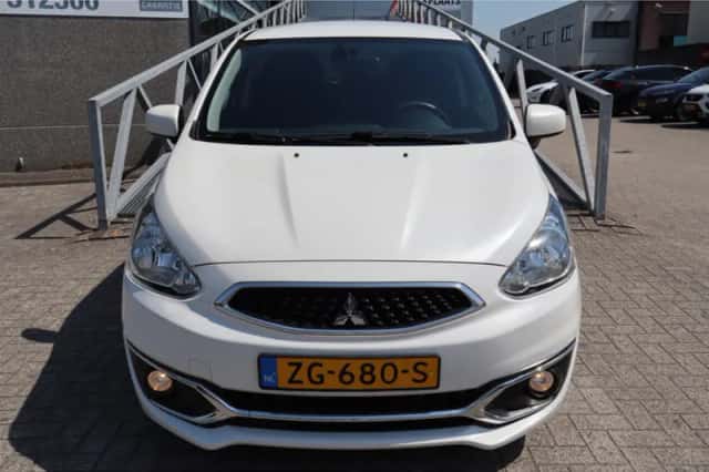 Mitsubishi Space Star (2019) thumbnail 6