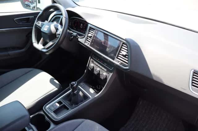 SEAT Ateca (2023) thumbnail 2