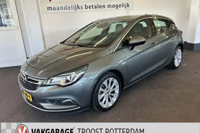 Opel Astra (2017) thumbnail 1