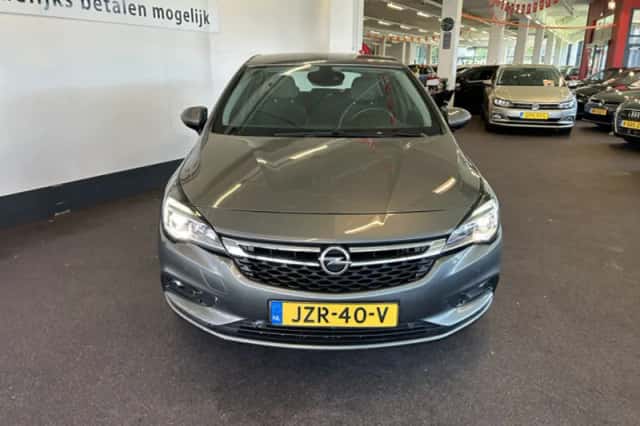 Opel Astra (2017) thumbnail 4