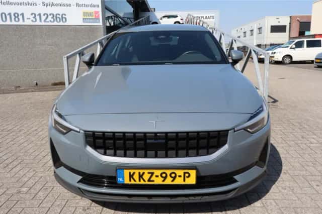 Polestar 2 (2023) thumbnail 4