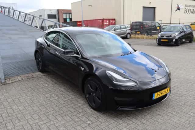 Tesla Model 3 (2020) thumbnail 6