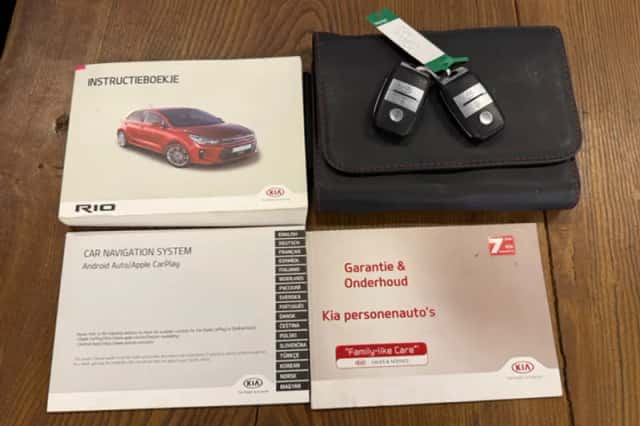 Kia Rio (2018) thumbnail 3